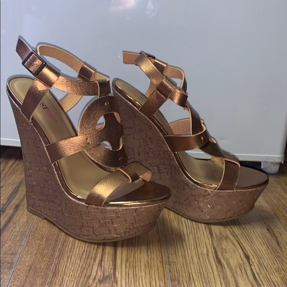 Brand new Wedges